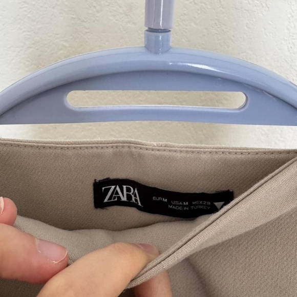 Zara Taupe Mini Skirt - Picture 2 of 2